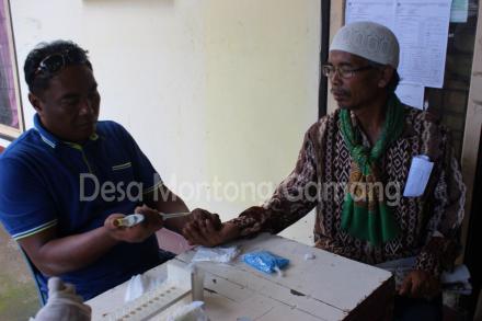 Petani Montong Gamang diperiksa Kadar Pestisida dalam tubuh
